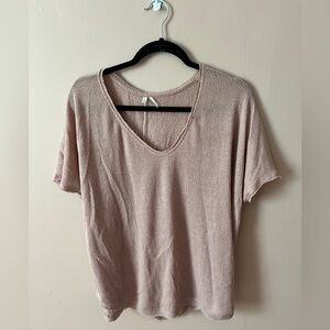 Urban outfitters t shirt size medium
